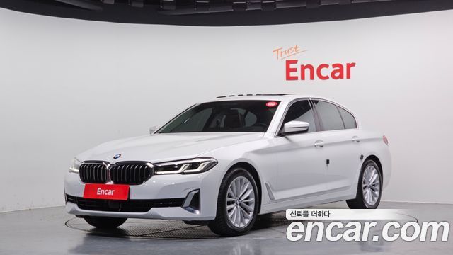 BMW 5-Series 530i Luxury, 2020