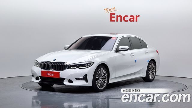 BMW 3-Series 320i Luxury, 2021