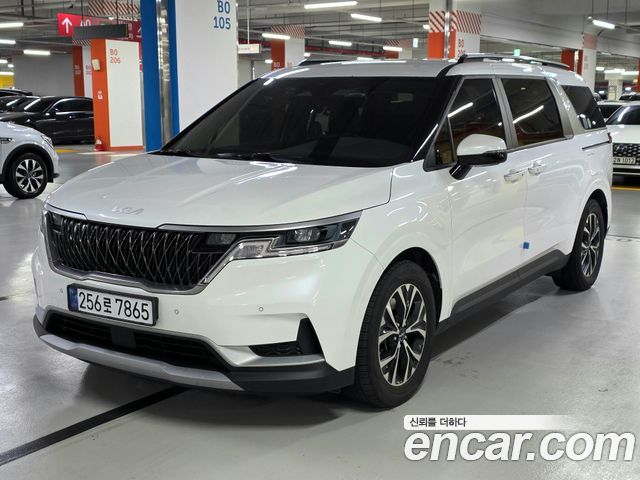 Kia Canival 9-Seater Prestige, 2022