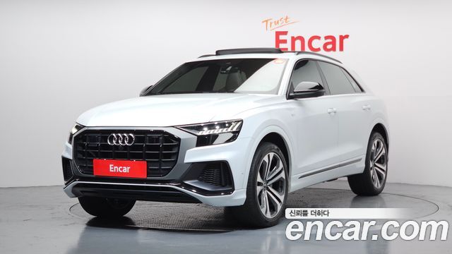 Audi Q8 55 TFSI Quattro Premium, 2022