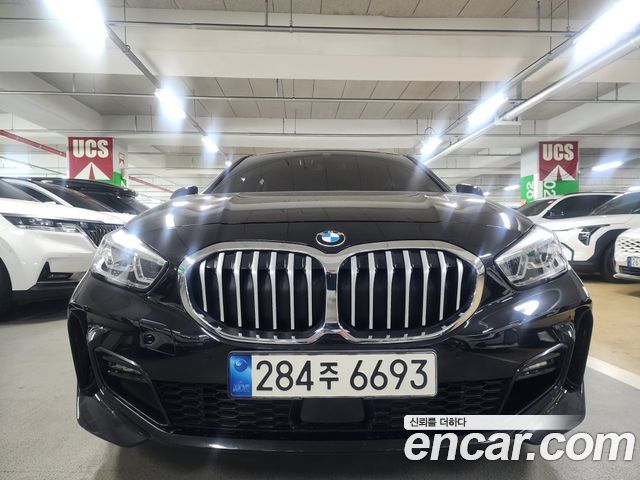 BMW 1-Series 120i M Sports, 2021