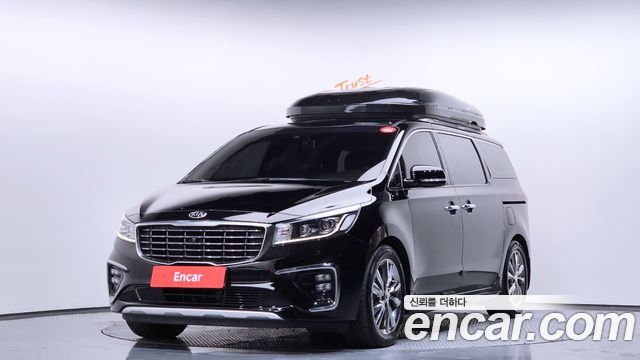 Kia Canival Gasoline 7-Seater Limousine, 2018