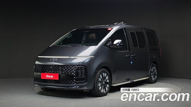 Hyundai Staria Lounge 9-Seater, 2022