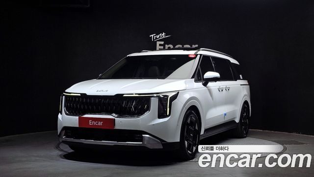 Kia Canival 9-Seater Signature, 2024