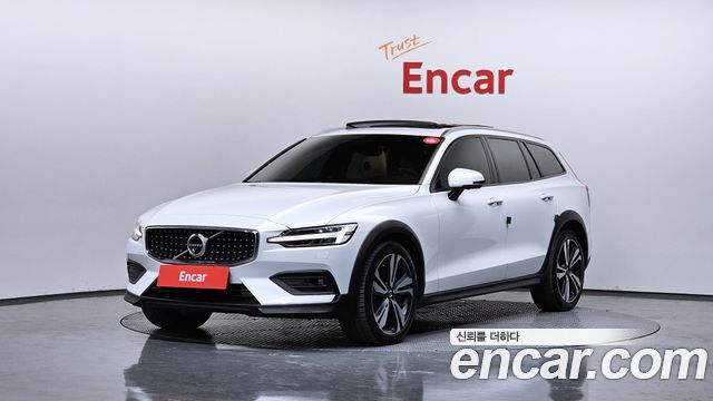 Volvo V60 B5 Pro AWD, 2021