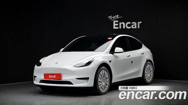Tesla Model Y RWD, 2024