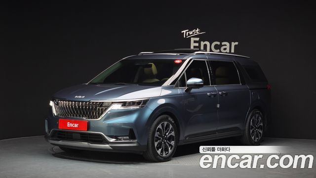 Kia Canival Gasoline 7-Seater Signature, 2022