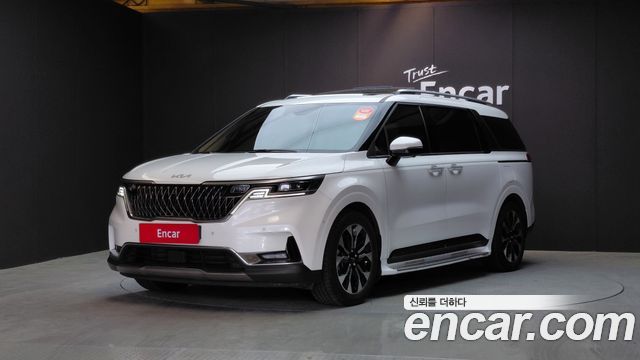 Kia Canival Gasoline 7-Seater Signature, 2022