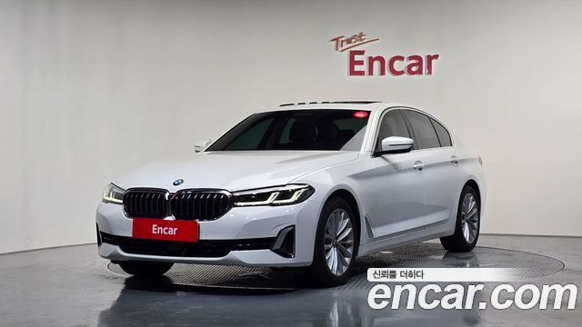 BMW 5-Series 530i xDrive Luxury, 2021