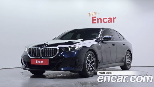 BMW 5-Series 520i M Sport, 2025