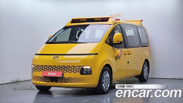 Hyundai Staria L3.5 Kinder Safety Car, 2022