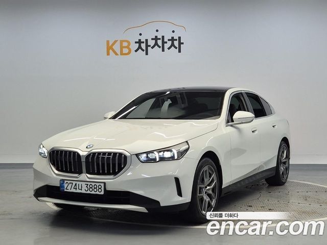 BMW 5-Series 520i, 2025