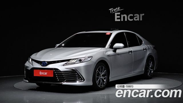 Toyota Camry 2.5 XLE Hybrid, 2024