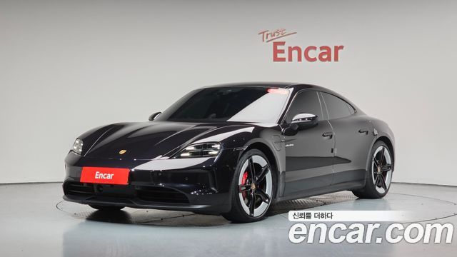 Porsche Taycan 4S, 2025
