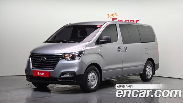 Hyundai Starex Van 5-Seater, 2019