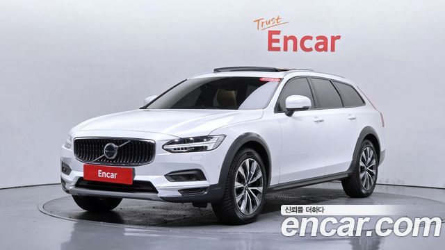 Volvo V90 B5 Pro AWD, 2021