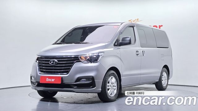 Hyundai Starex Van 5-Seater, 2019