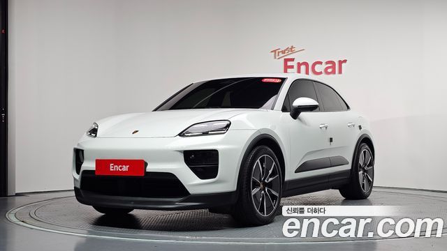 Porsche Macan 4S, 2025