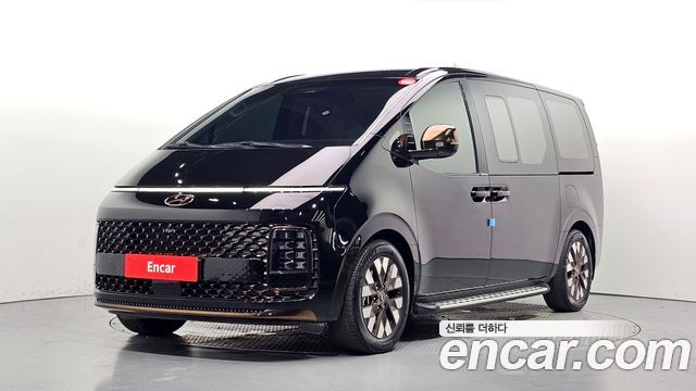 Hyundai Staria L3.5 Lounge 9-Seater, 2023