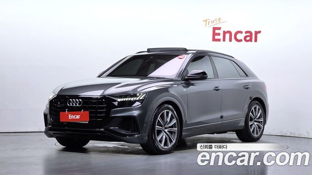 Audi Q8 55 TFSI Quattro Premium, 2021