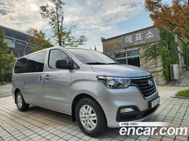 Hyundai Starex Van 3-Seater, 2020
