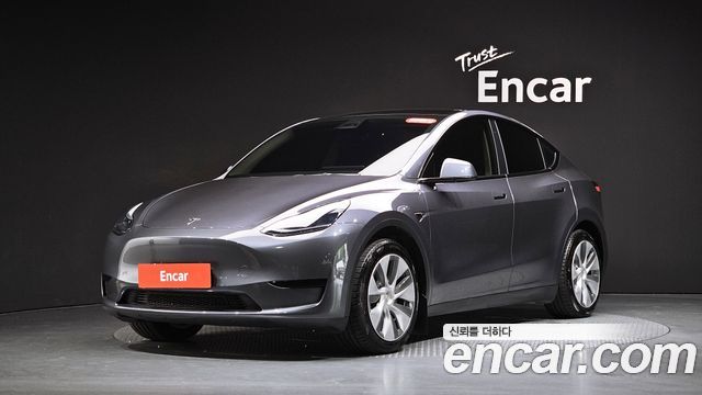 Tesla Model Y RWD, 2024