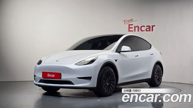 Tesla Model Y RWD, 2024