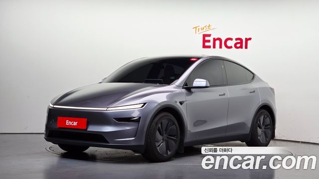 Tesla Model Y RWD, 2025