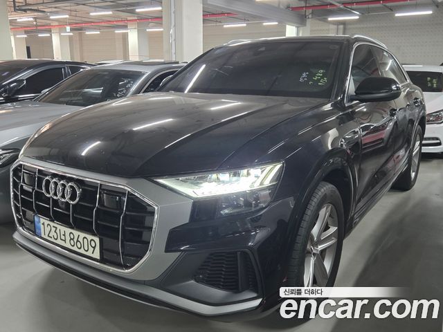 Audi Q8 45 TDI Quattro Premium, 2021