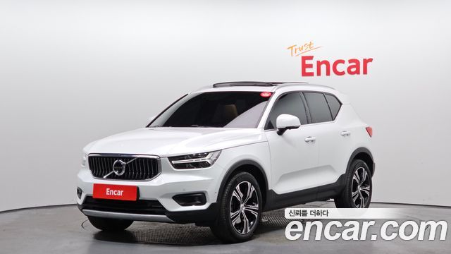 Volvo XC40 B4 Inscription, 2022