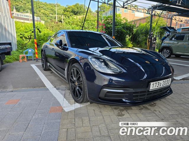 Porsche Panamera 3.0 AWD, 2020