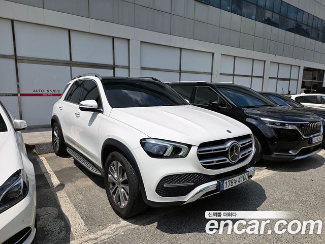 Mercedes-Benz GLE-Class GLE300d 4MATIC, 2021