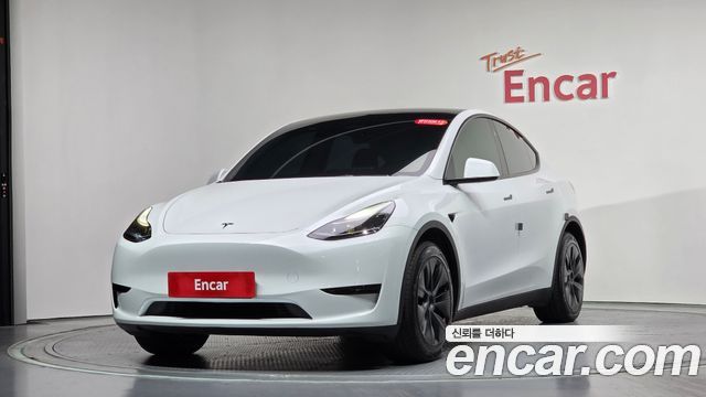 Tesla Model Y RWD, 2024