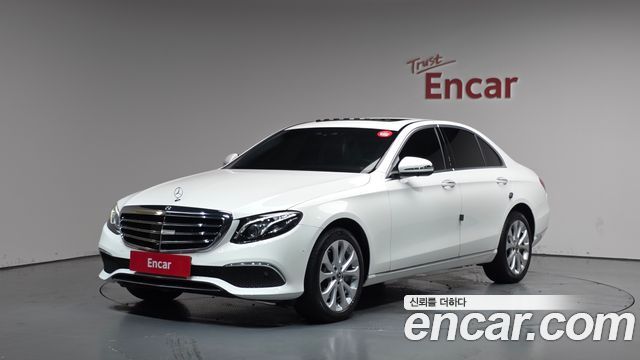 Mercedes-Benz E-Class E300 4MATIC Exclusive, 2020
