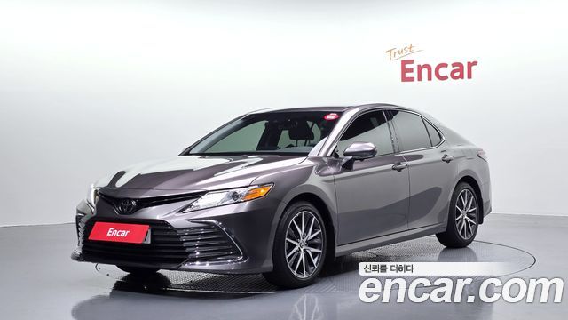 Toyota Camry 2.5, 2024