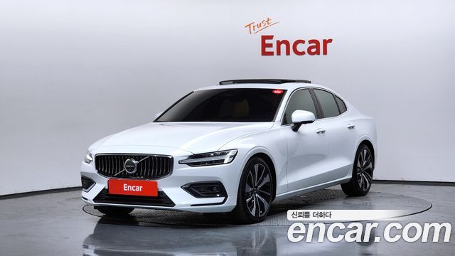Volvo S60 B5 Ultimate Bright, 2023