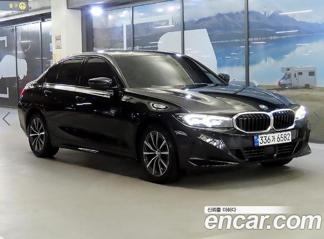 BMW 3-Series 320i, 2023