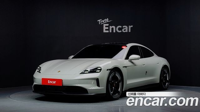 Porsche Taycan Base, 2024
