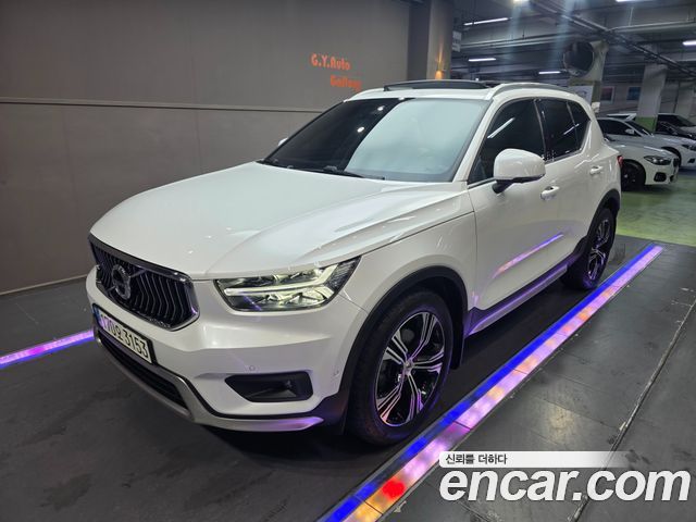 Volvo XC40 B4 Inscription, 2022