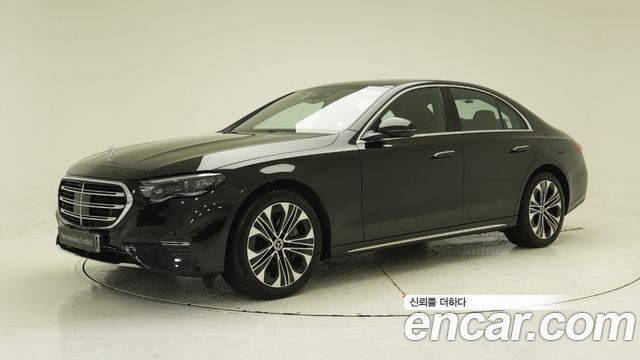 Mercedes-Benz E-Class E350e 4MATIC, 2025