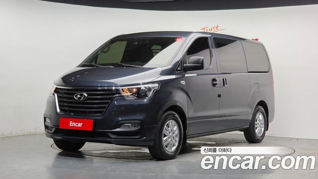 Hyundai Starex Van 3-Seater, 2018