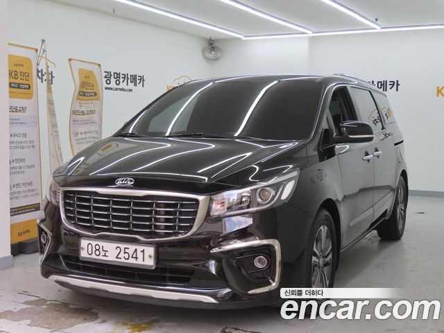 Kia Canival 9-Seater Luxury, 2019