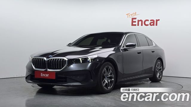 BMW 5-Series 530e, 2024