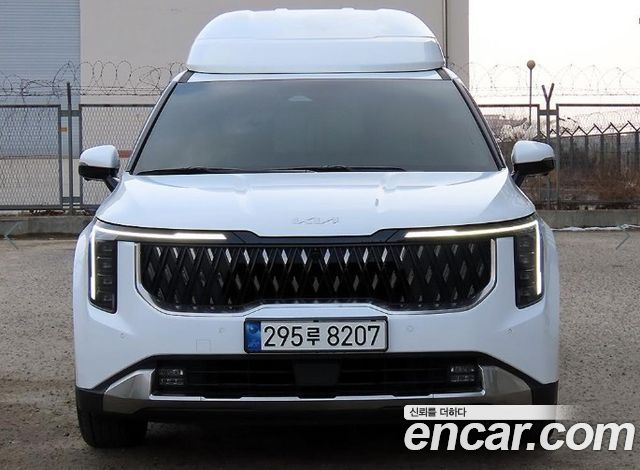 Kia Canival Gasoline 9-Seater Hi Limousine, 2024