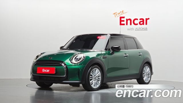 Mini Cooper 5-Door Classic Plus, 2022