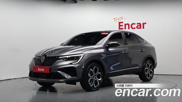 Renault Arkana 1.6 E-TECH Iconic, 2024