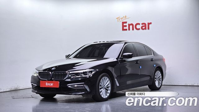 BMW 5-Series 520d Luxury Plus, 2020