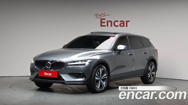 Volvo V60 B5 Pro AWD, 2021