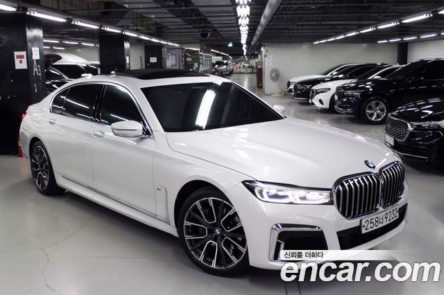 BMW 7-Series 740Li xDrive M Sport Package, 2020