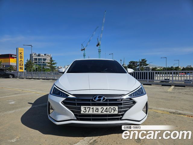 Hyundai AVANTE 1.6, 2020